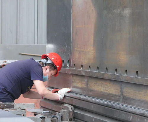 行進(jìn)中的偉業(yè) 天溝產(chǎn)品加工板塊如火如荼，鋁塑復(fù)合板加工領(lǐng)航行業(yè)新篇章