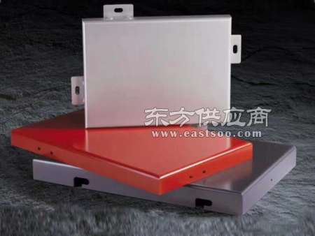 遼寧錐形鏤空鋁單板生產(chǎn)廠家 打造藝術(shù)與功能兼?zhèn)涞匿X單板與鋁塑復(fù)合板